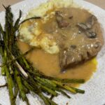 Slow-Cooker Smothered Pork Chops: Creamy and Easy